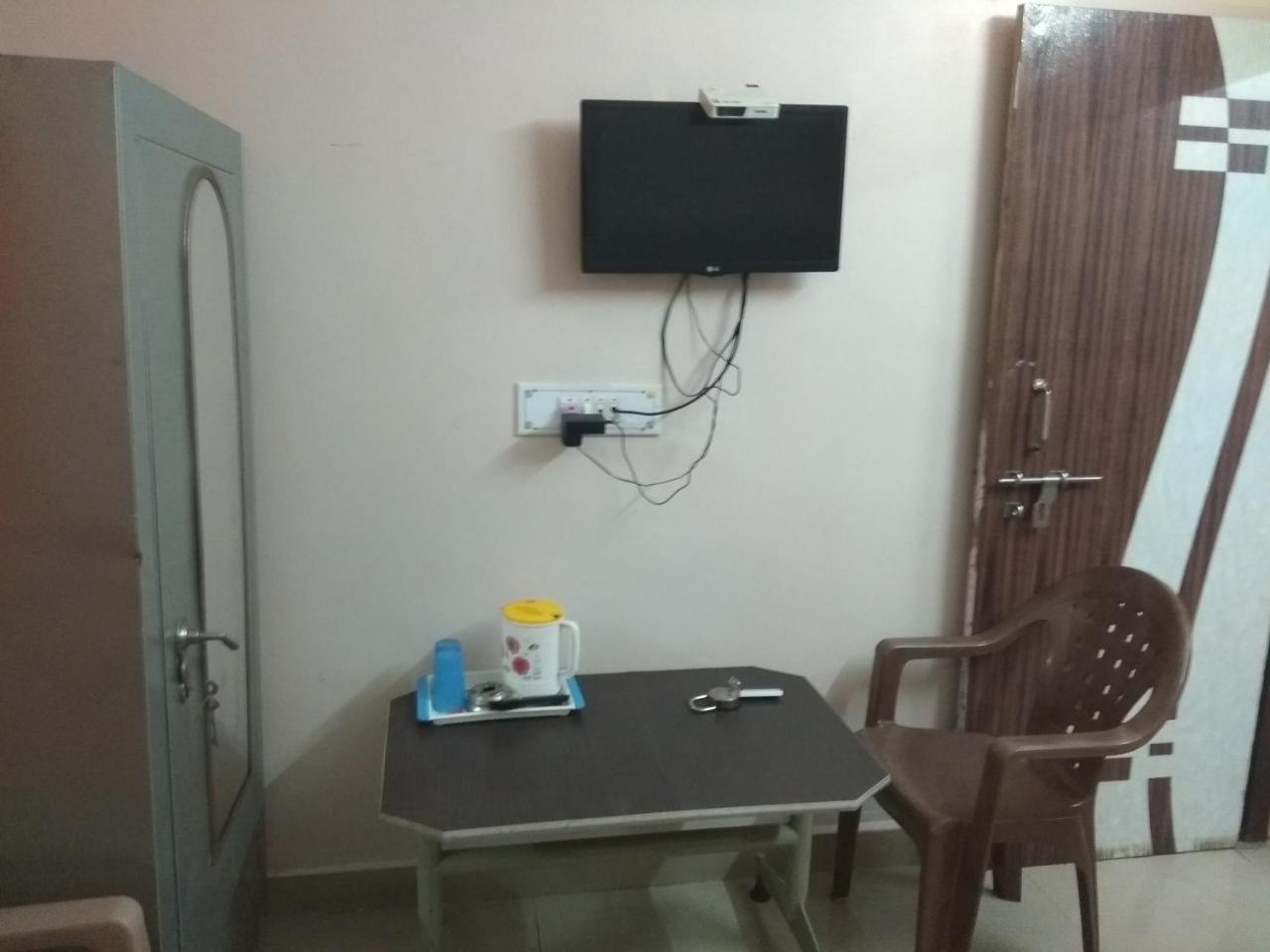 Apoorva Residency Hotell Bangalore Exteriör bild